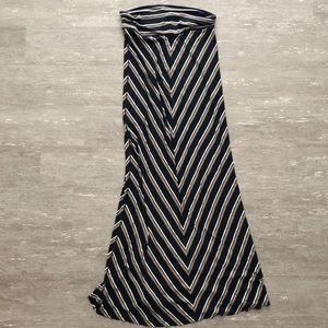 Chevron maxi skirt